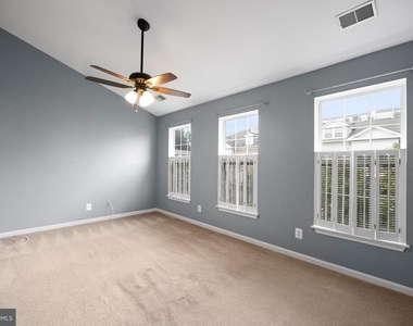 4929 Kilburn Street - Photo Thumbnail 47