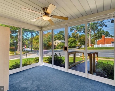 2727 N Dinwiddie Street - Photo Thumbnail 15