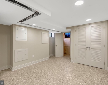 2727 N Dinwiddie Street - Photo Thumbnail 22