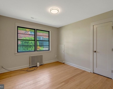 2727 N Dinwiddie Street - Photo Thumbnail 11