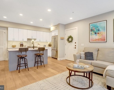 1245 N Pierce Street - Photo Thumbnail 5