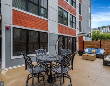 1245 N Pierce Street - Photo Thumbnail 26