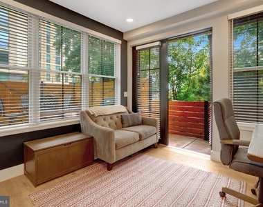 1245 N Pierce Street - Photo Thumbnail 17