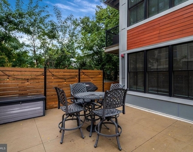 1245 N Pierce Street - Photo Thumbnail 27