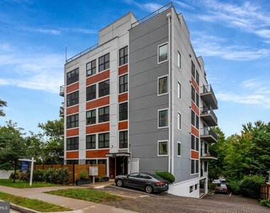 1245 N Pierce Street - Photo Thumbnail 32