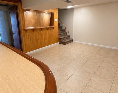 1003 E Sedgwick Street - Photo Thumbnail 11
