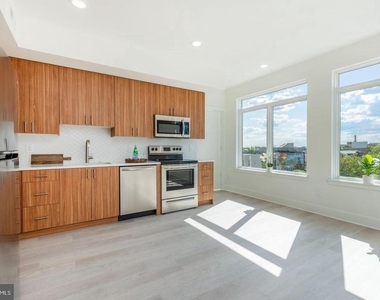 833 Wharton Street - Photo Thumbnail 7