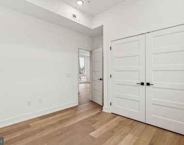 136 E Cumberland Street - Photo Thumbnail 1