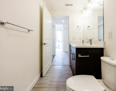 1660 Germantown Avenue - Photo Thumbnail 1