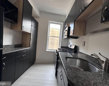 909 S 8th Street - Photo Thumbnail 9