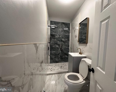 909 S 8th Street - Photo Thumbnail 13