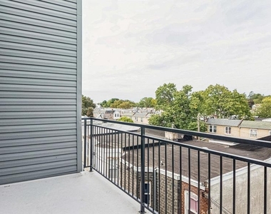 921 E Chelten Avenue - Photo Thumbnail 12
