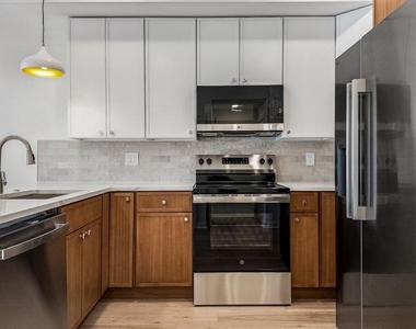 921 E Chelten Avenue - Photo Thumbnail 8