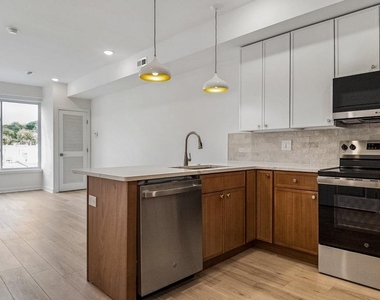921 E Chelten Avenue - Photo Thumbnail 9