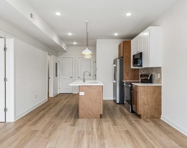 921 Chelten Avenue - Photo Thumbnail 10