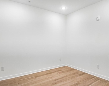 921 Chelten Avenue - Photo Thumbnail 6
