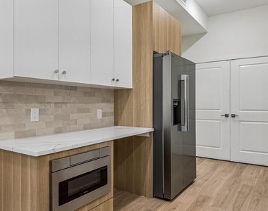 921 Chelten Avenue - Photo Thumbnail 2