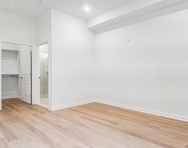 921 Chelten Avenue - Photo Thumbnail 11