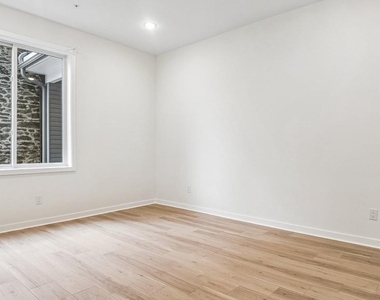 921 Chelten Avenue - Photo Thumbnail 15