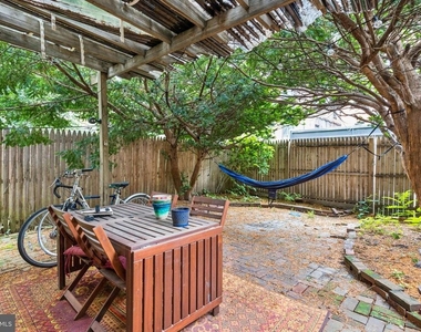 2316 Spruce Street - Photo Thumbnail 16