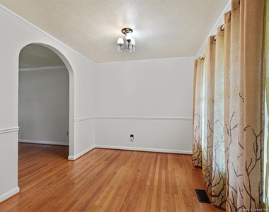 1910 Faber Street - Photo Thumbnail 13