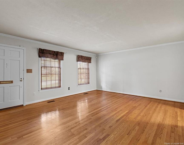 1910 Faber Street - Photo Thumbnail 7