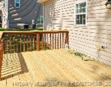 42 Nassau Lane - Photo Thumbnail 42