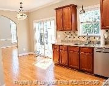 42 Nassau Lane - Photo Thumbnail 10