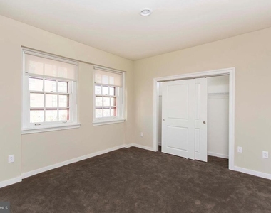 532 Spruce Street - Photo Thumbnail 7