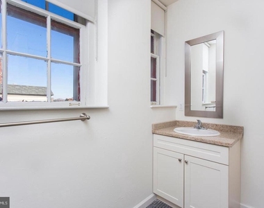 532 Spruce Street - Photo Thumbnail 13