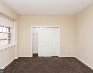 532 Spruce Street - Photo Thumbnail 9