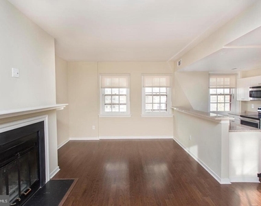 532 Spruce Street - Photo Thumbnail 1