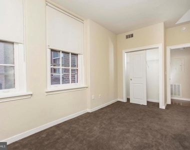 532 Spruce Street - Photo Thumbnail 11