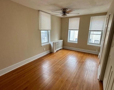 1835 Dickinson Street - Photo Thumbnail 6