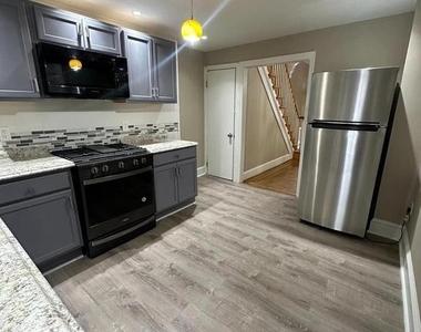 1835 Dickinson Street - Photo Thumbnail 8