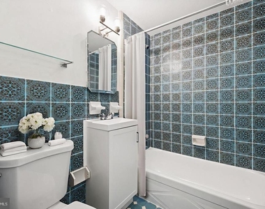 409 Naomi Street - Photo Thumbnail 12