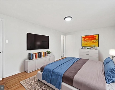 409 Naomi Street - Photo Thumbnail 9