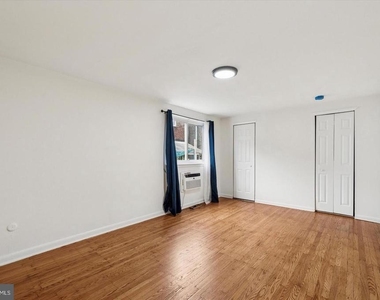 409 Naomi Street - Photo Thumbnail 11