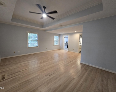 5516 Den Heider Way - Photo Thumbnail 37