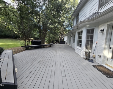5516 Den Heider Way - Photo Thumbnail 14
