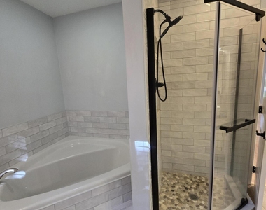 5516 Den Heider Way - Photo Thumbnail 51