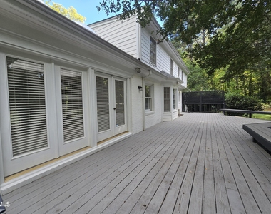 5516 Den Heider Way - Photo Thumbnail 12