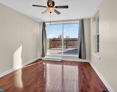 112 E Allen Street - Photo Thumbnail 15