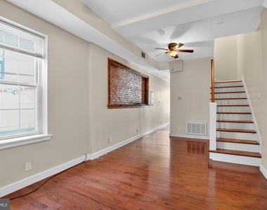 112 E Allen Street - Photo Thumbnail 3