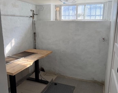 3956 N 7th Street - Photo Thumbnail 6