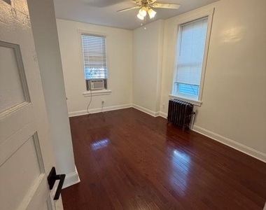 3956 N 7th Street - Photo Thumbnail 2