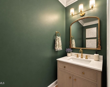 1046 Monmouth Loop - Photo Thumbnail 7