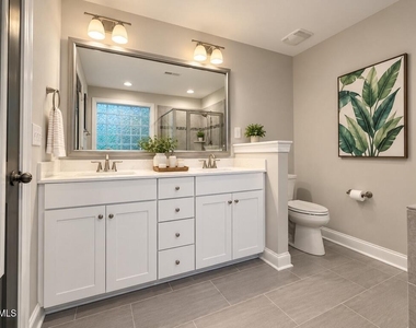 1046 Monmouth Loop - Photo Thumbnail 13