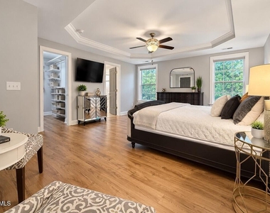 1046 Monmouth Loop - Photo Thumbnail 11