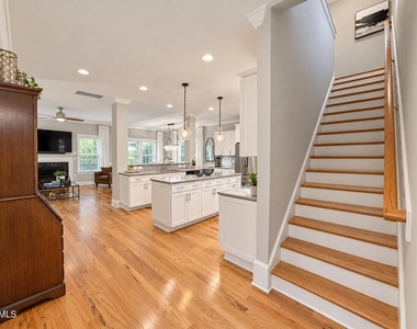1046 Monmouth Loop - Photo Thumbnail 5